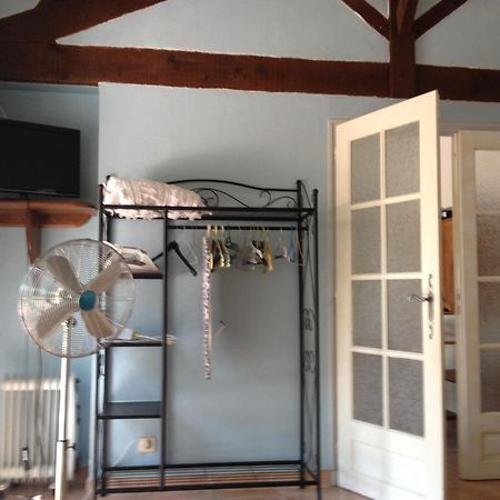 Domaine De La Marseillaise Apartamento La Crau Quarto foto
