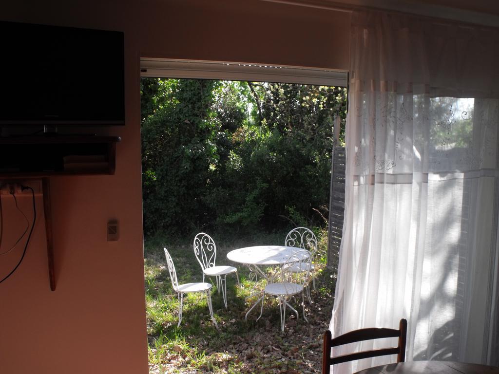 Domaine De La Marseillaise Apartamento La Crau Quarto foto