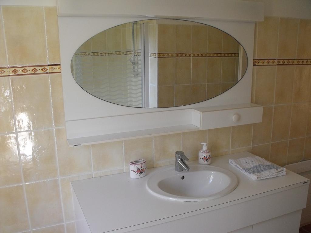 Domaine De La Marseillaise Apartamento La Crau Quarto foto