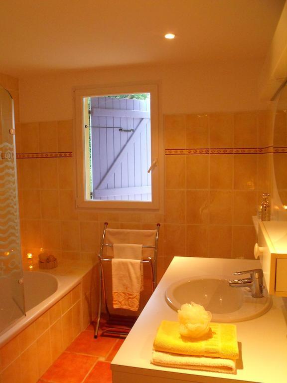 Domaine De La Marseillaise Apartamento La Crau Quarto foto